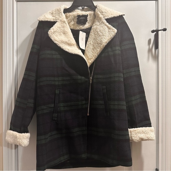 Twelve by Ontwelfth Ladies Navy And Green With Sherpa Collar Large NWT Plaid - Picture 2 of 5